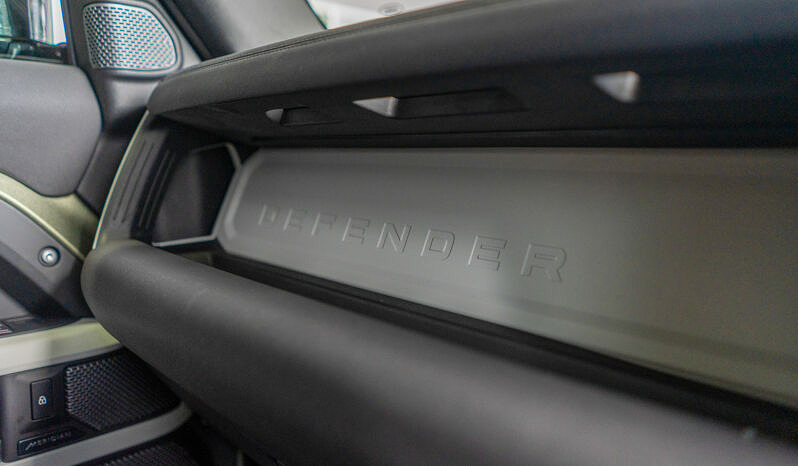 Land Rover Defender 90 SE P300 X-Dynamic full