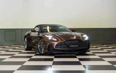 Aston Martin DB12 Volante