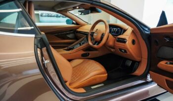 Aston Martin DB12 Volante full