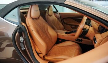Aston Martin DB12 Volante full