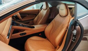 Aston Martin DB12 Volante full