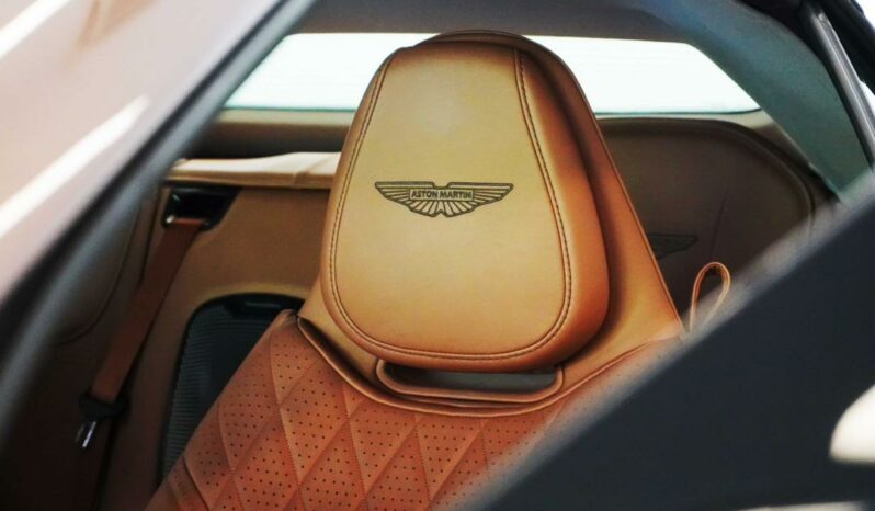 Aston Martin DB12 Volante full