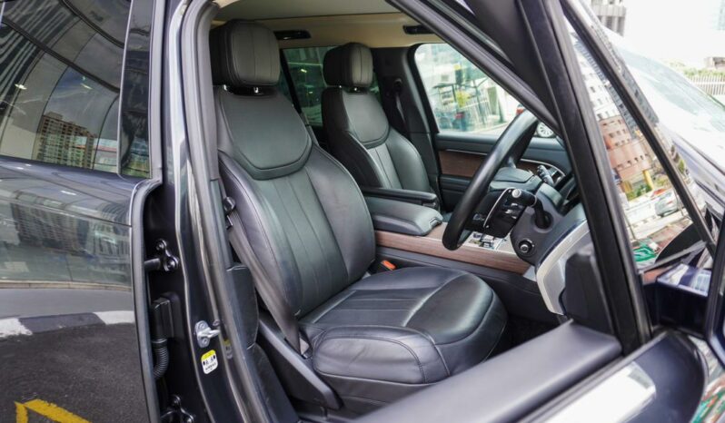 Land Rover New Range Rover P400 SE full