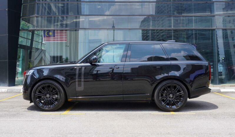 Land Rover New Range Rover P530 First Edition full