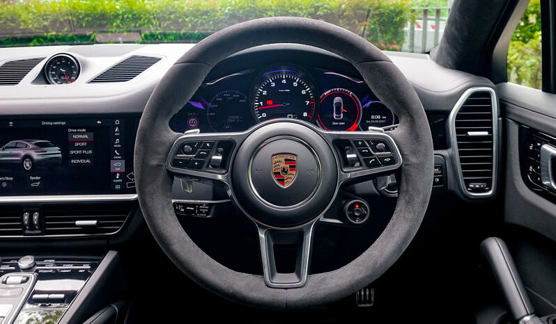 Porsche Cayenne S Coupe “Lightweight” full