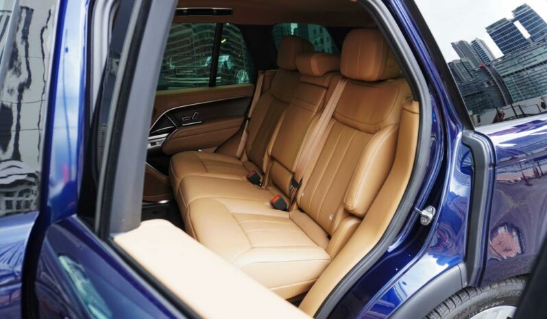 Land Rover New Range Rover P400 HSE full