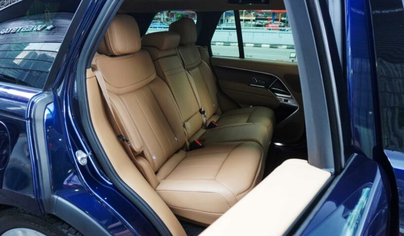 Land Rover New Range Rover P400 HSE full