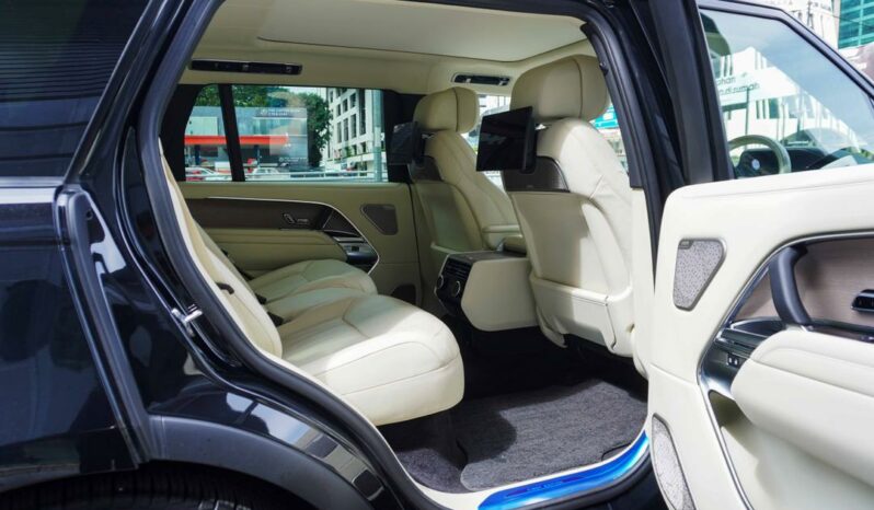 Land Rover New Range Rover P530 First Edition LWB full