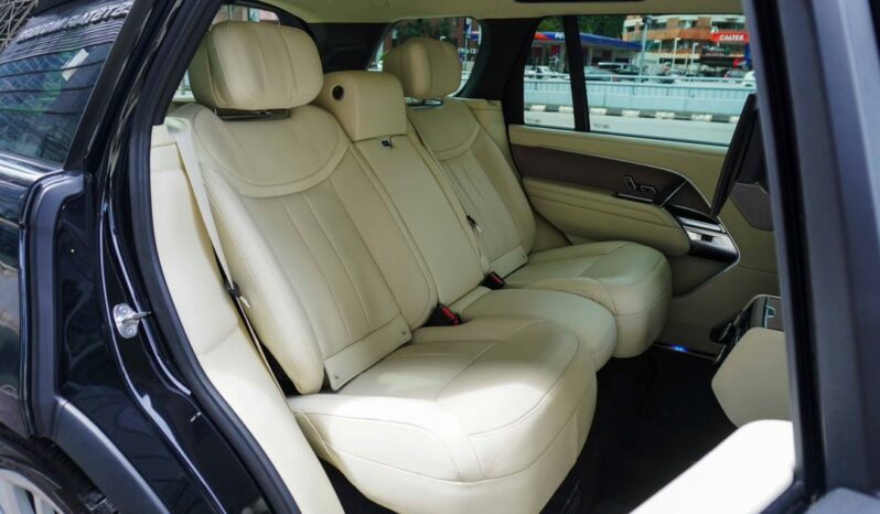 Land Rover New Range Rover P530 First Edition LWB full