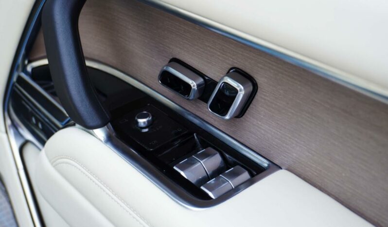 Land Rover New Range Rover P530 First Edition LWB full