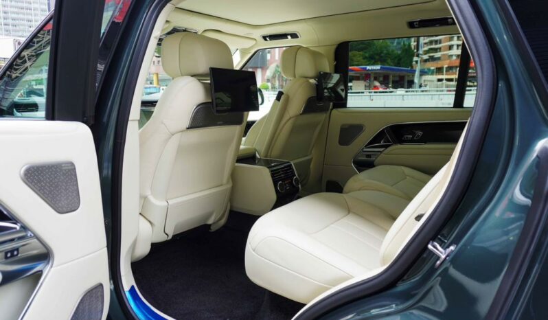 Land Rover New Range Rover P530 Autobiography LWB full