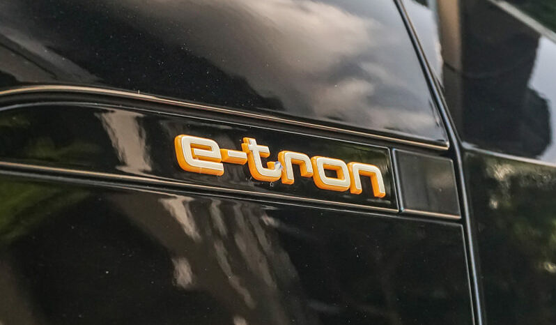 Audi E-Tron 55 quattro full