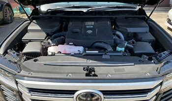 Toyota Land Cruiser ZX 3.5 (300 Series) full
