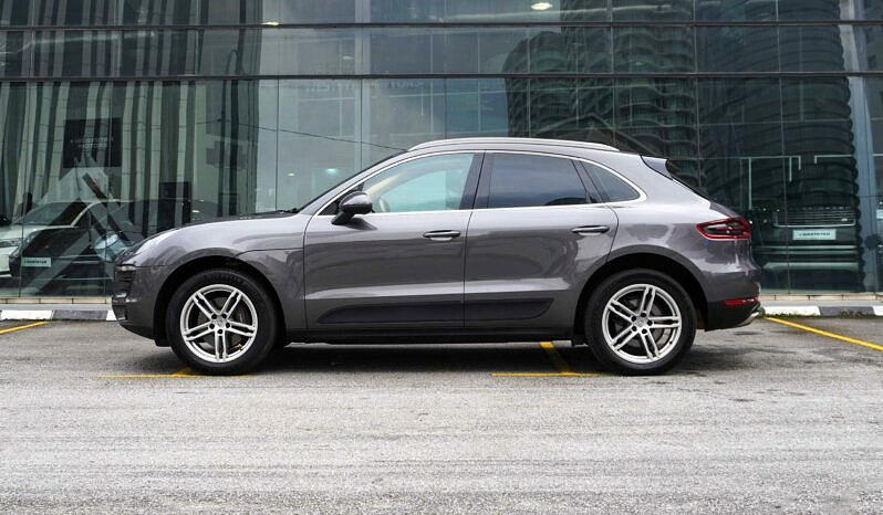 Porsche Macan full