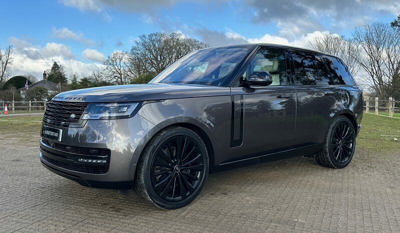 Land Rover New Range Rover P530 First Edition full