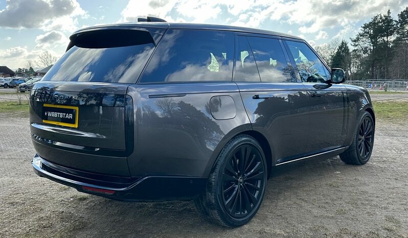 Land Rover New Range Rover P530 First Edition full