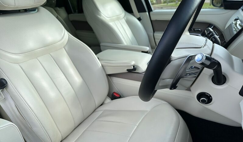 Land Rover New Range Rover P530 First Edition full