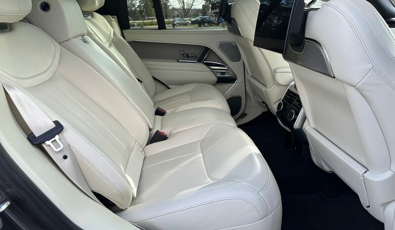 Land Rover New Range Rover P530 First Edition full