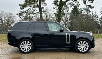 Land Rover New Range Rover P400 SE full