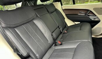 Land Rover New Range Rover P400 SE full