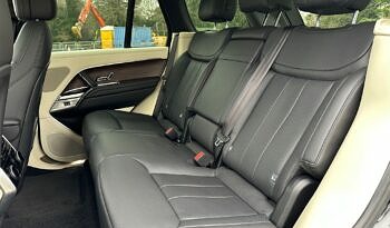 Land Rover New Range Rover P400 SE full