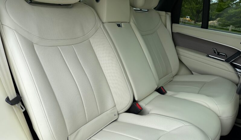 Land Rover New Range Rover P530 First Edition full
