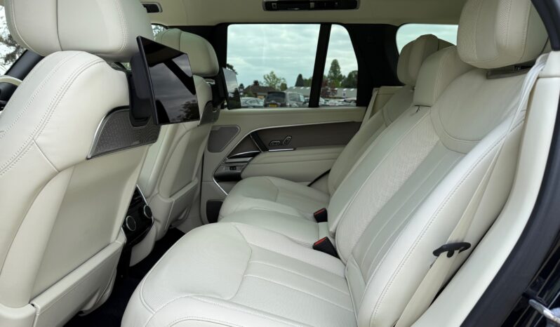 Land Rover New Range Rover P530 First Edition full