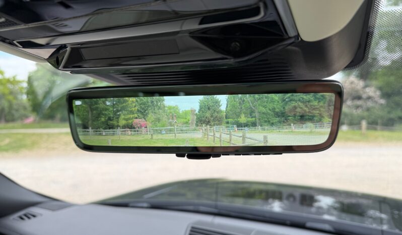 Land Rover New Range Rover P530 First Edition full