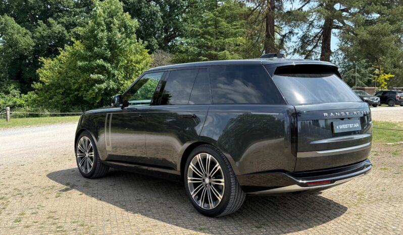 Land Rover New Range Rover P400 SE full