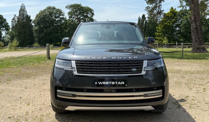 Land Rover New Range Rover P400 SE full