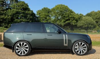 Land Rover New Range Rover P400 SE full