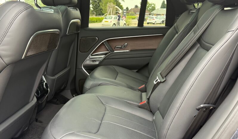 Land Rover New Range Rover P530 Autobiography full