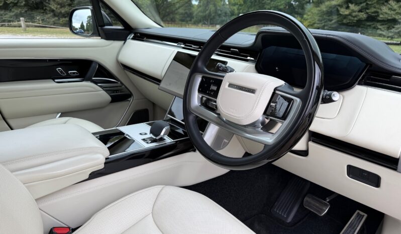 Land Rover New Range Rover P530 Autobiography LWB full