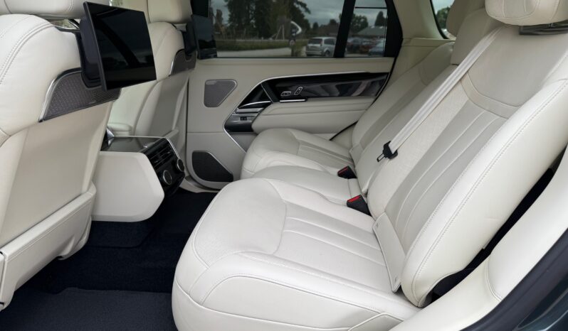 Land Rover New Range Rover P530 Autobiography LWB full