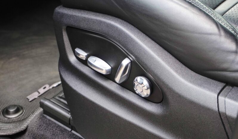 Porsche Cayenne Coupe full