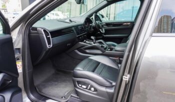 Porsche Cayenne Coupe full