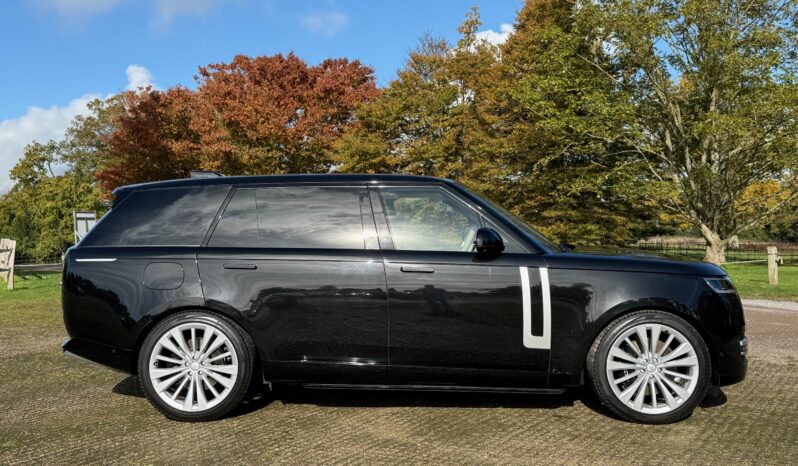 Land Rover New Range Rover P530 First Edition LWB full
