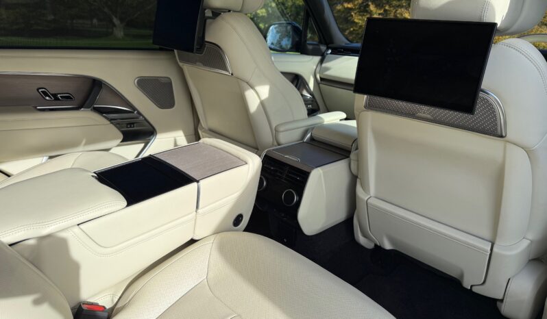 Land Rover New Range Rover P530 First Edition LWB full