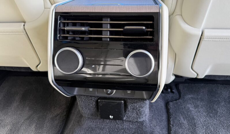 Land Rover New Range Rover P530 First Edition LWB full