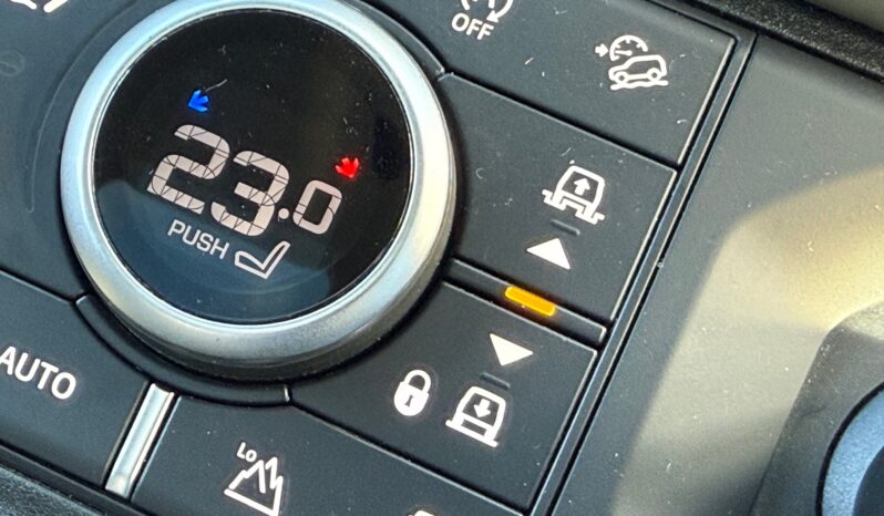 Land Rover Defender 110 P400 XS Edition – 7 Seat full