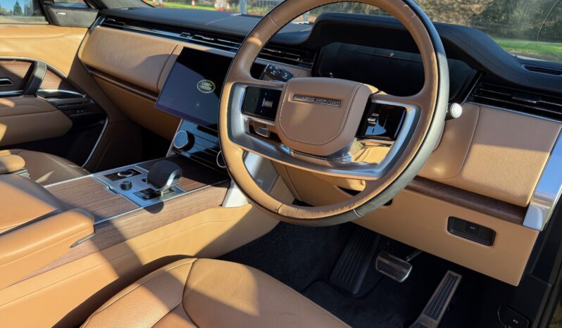 Land Rover New Range Rover P400 HSE full