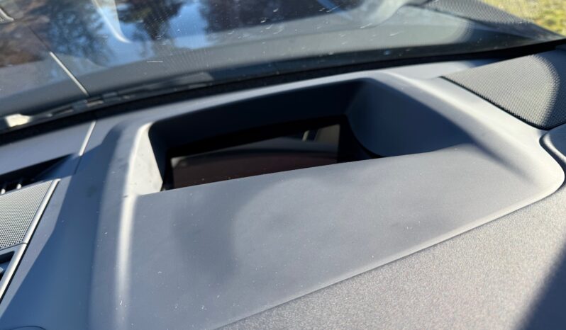 Land Rover New Range Rover P400 HSE full