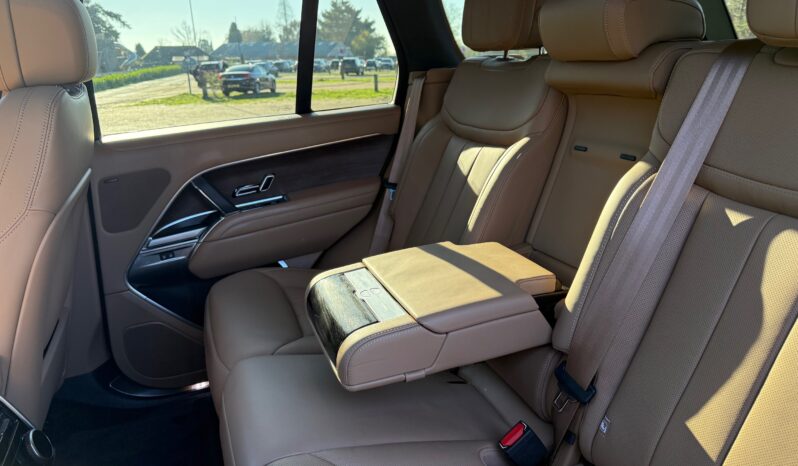 Land Rover New Range Rover P400 HSE full