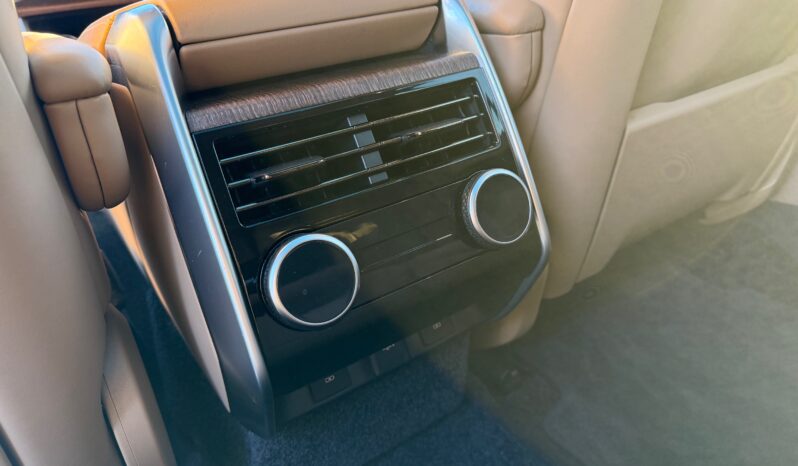 Land Rover New Range Rover P400 HSE full