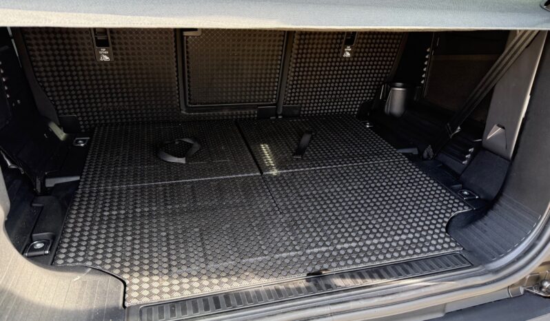 Land Rover Defender 110 P300 X-Dynamic HSE – 7 Seat full