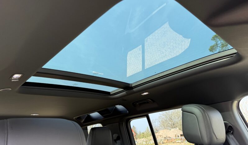 Land Rover Defender 110 P300 X-Dynamic HSE – 7 Seat full