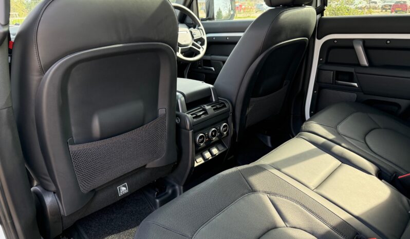 Land Rover Defender 110 P300 X-Dynamic HSE – 7 Seat full