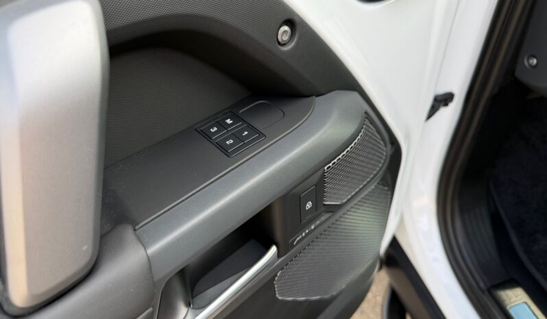 Land Rover Defender 110 P300 X-Dynamic HSE – 7 Seat full