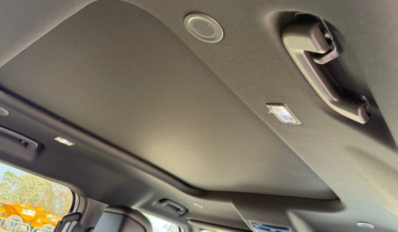 Land Rover Defender 110 P300 X-Dynamic HSE – 7 Seat full