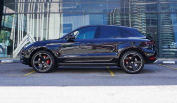 Porsche Macan Turbo full